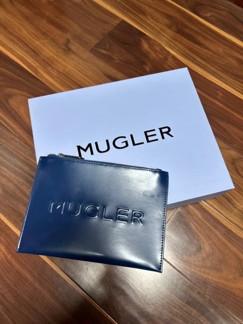NEW ~ MUGLER POUCH & GIFT BOX SET